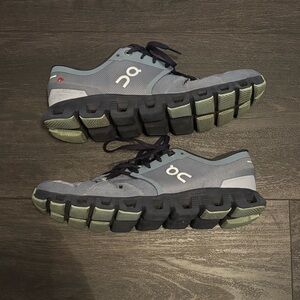 Women’s On Cloud X3 Running Shoes Sz 9 Blue